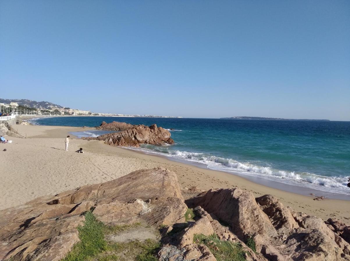 Sainte Rosalie Apartment Кан Екстериор снимка